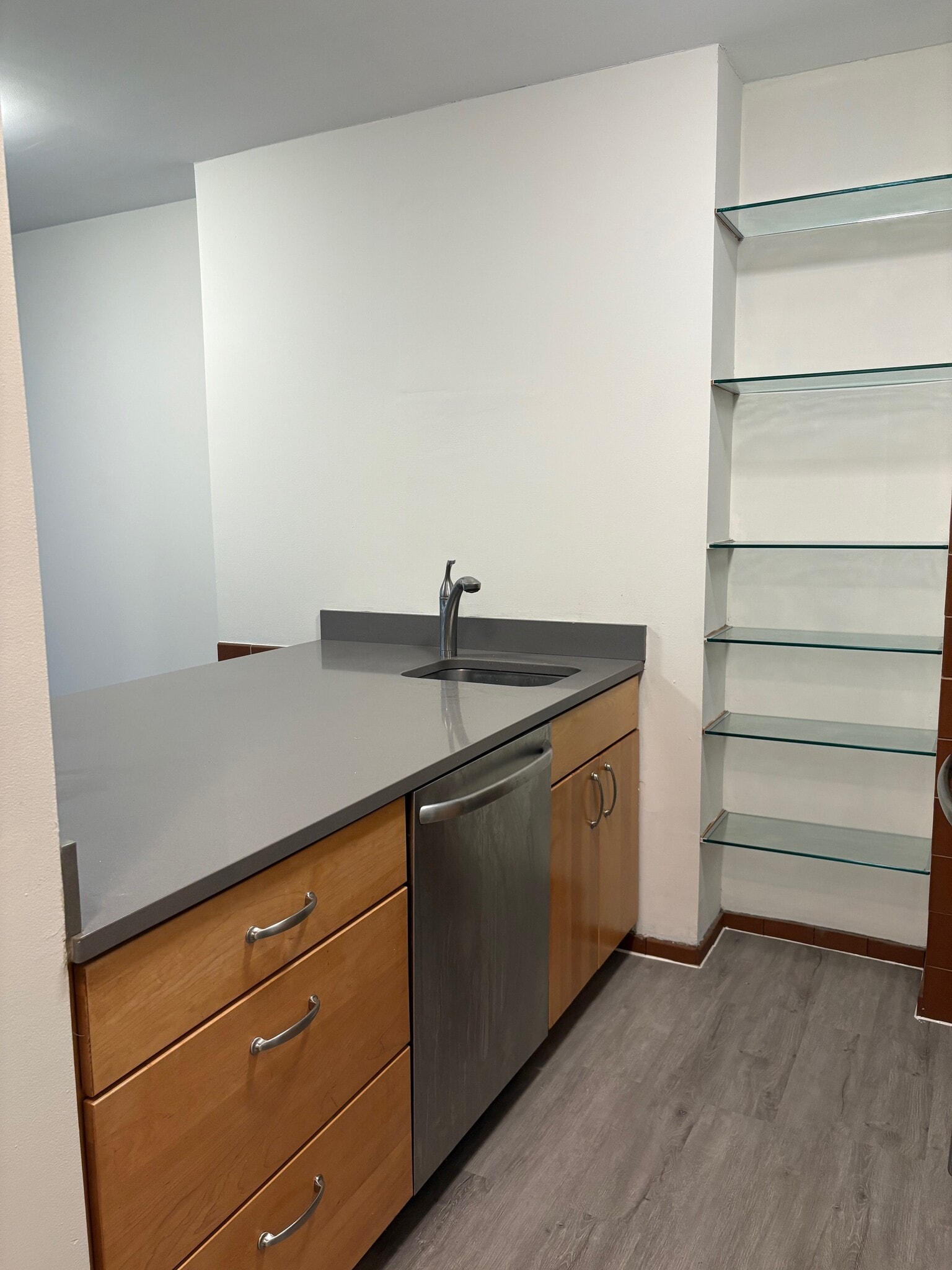 Building Photo - 300 Albany St