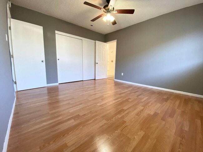 Building Photo - 2037 Lime Ave