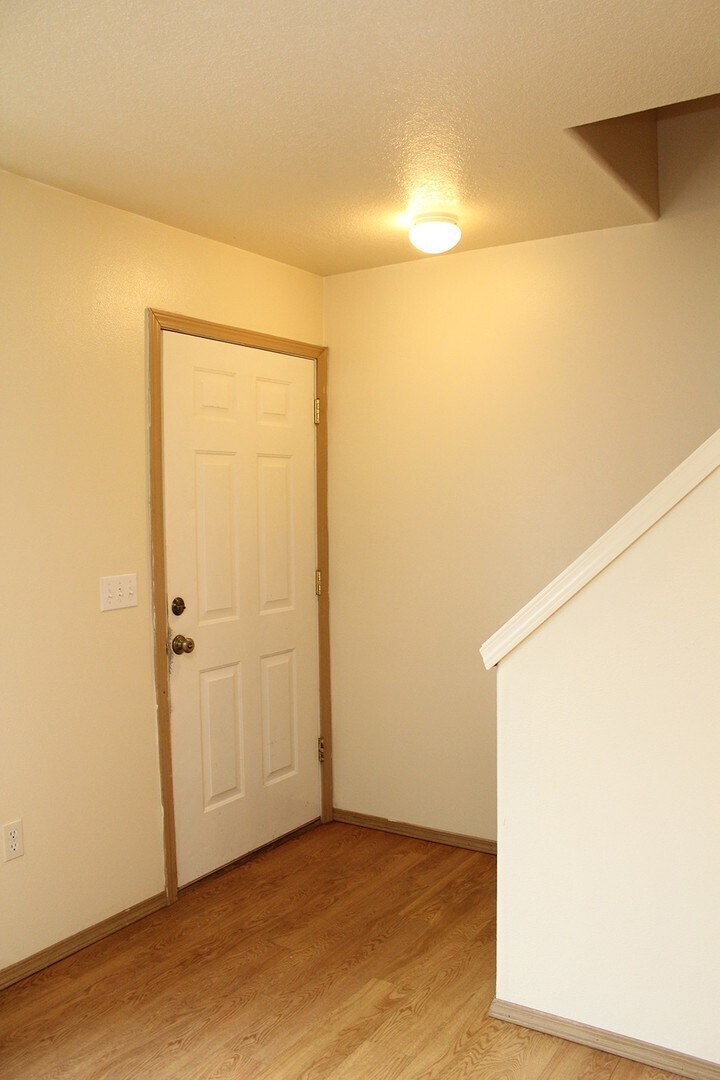 Building Photo - 3548 SE 119th Ave
