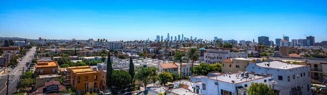 Building Photo - 338 Mariposa Ave