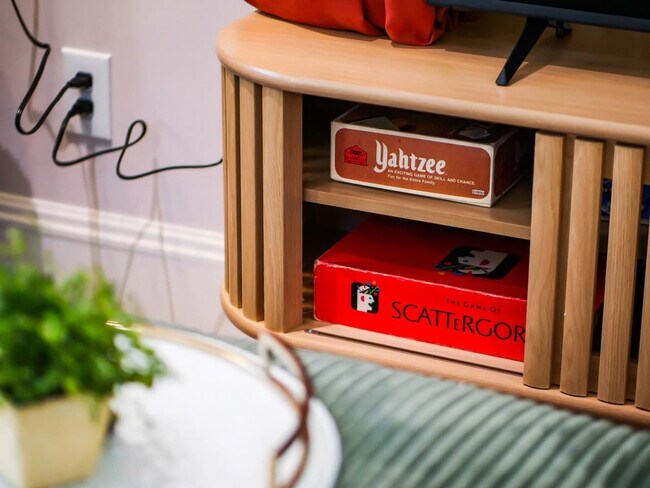 Building Photo - 6110 Ellen Ave