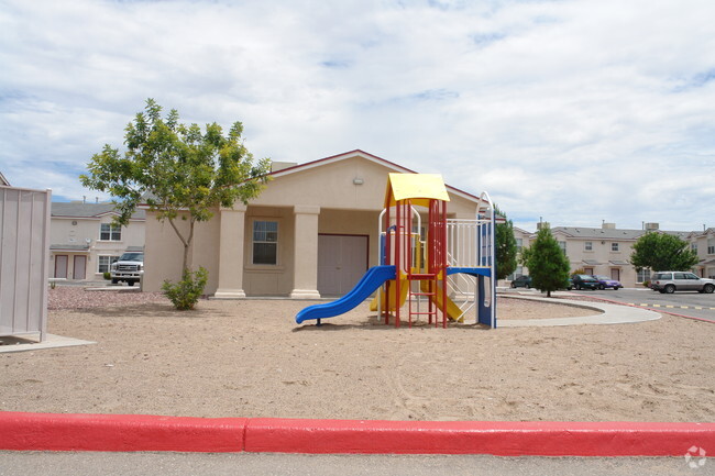 Building Photo - Desert Breeze Apartments