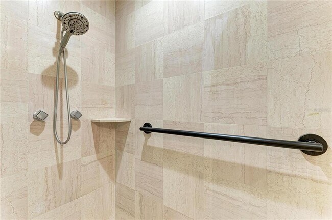 Building Photo - 4473 Gulf of Mexico Dr