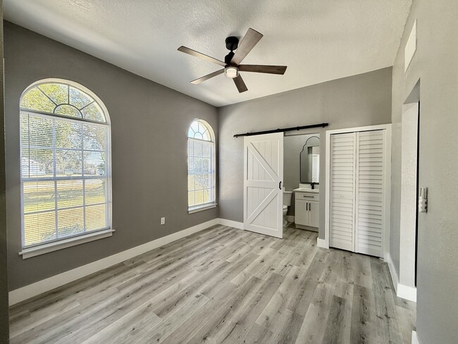 Building Photo - 2630 Hilliard Ct