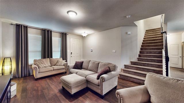 Building Photo - 8657 Star Thistle Dr