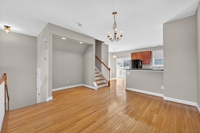 Building Photo - Gorgeous Recently Renovated 3 BR, 2.5 Bath Conshohocken Townhome!