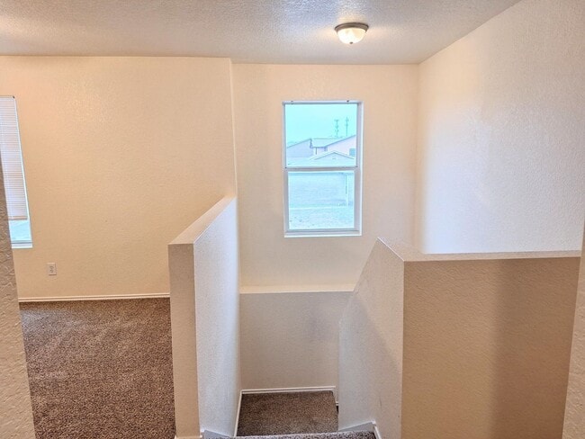 Building Photo - ~~$300 Off 3rd Months Rent~~Spacious 4 bed...