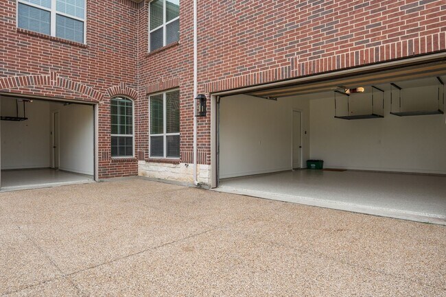 Building Photo - Luxe Living in Trophy Club – 4-Bedroom Haven!