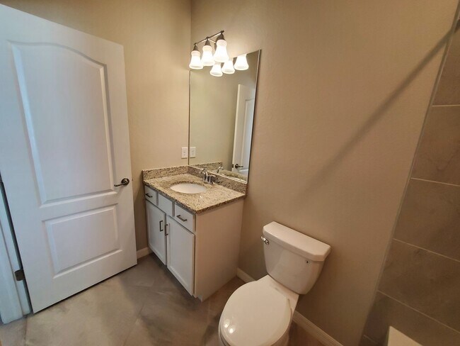 Building Photo - 4x3 in Castalina Gated Community, Ft. Myers