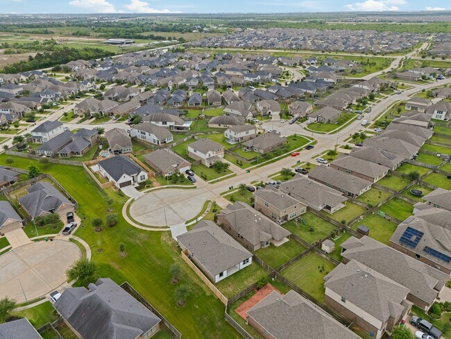 Building Photo - 17443 Chester Valley Trail