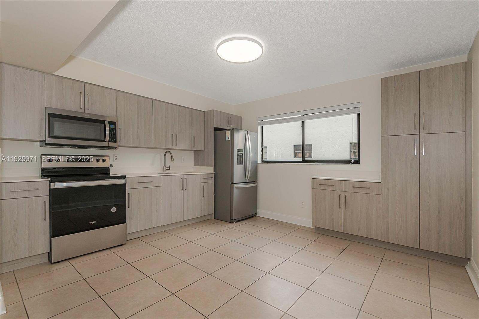 Building Photo - 1771 W 58th St