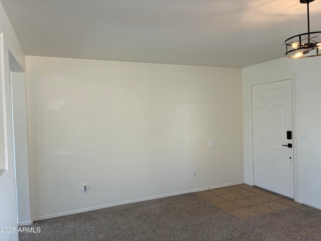 Building Photo - 7287 S Sunrise Way