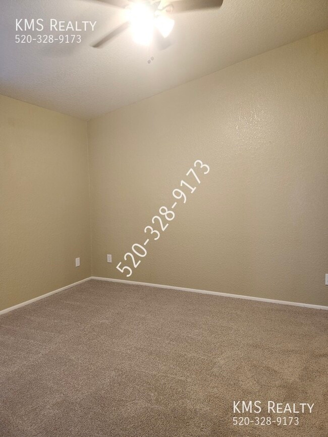 Building Photo - 5218 W Wood Owl Dr