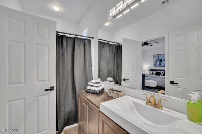 Building Photo - 7043 Salt Marsh Ct