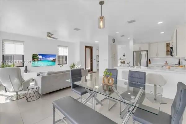 Building Photo - 6035 NW 104th Path