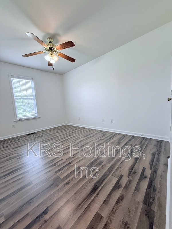 Building Photo - 6537 Eagles Crossing Dr