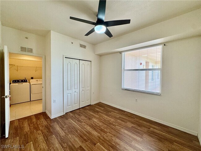 Building Photo - 8450 Kingbird Loop