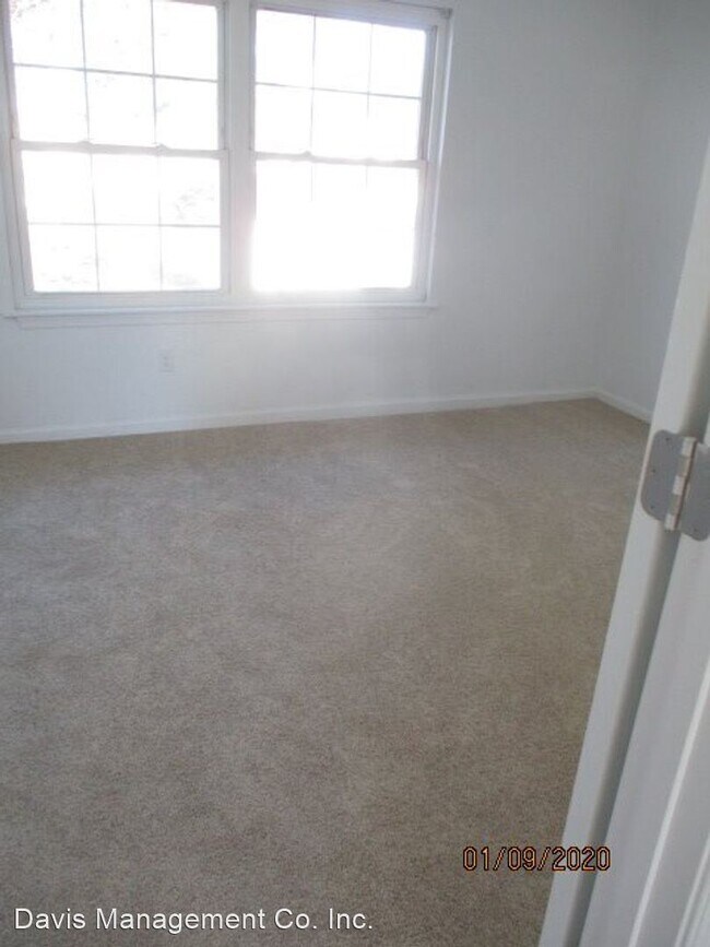 Building Photo - 2 br, 1 bath House - 304 B Maple Avenue
