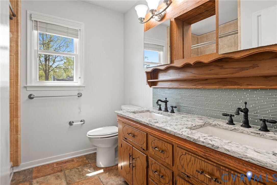 Building Photo - 7156 Birchwood Cir