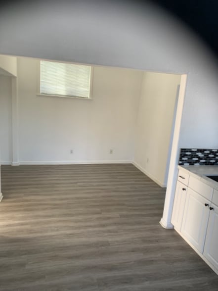 Building Photo - 2019 E 20th St