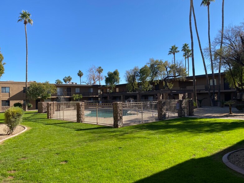Building Photo - 7110 E Continental Dr