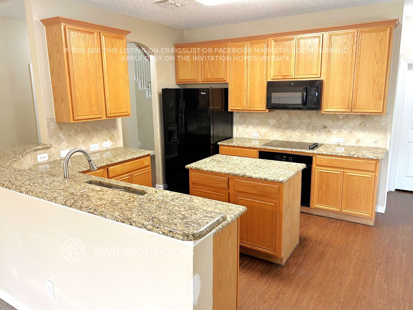 Building Photo - 7997 Greenvalley Ln