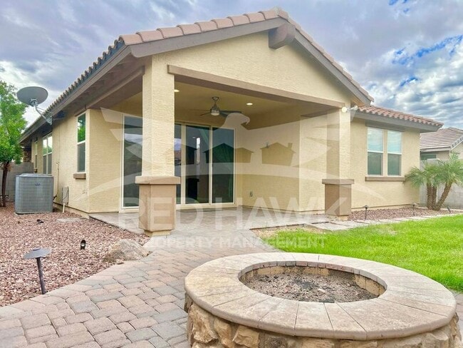 Building Photo - 41300 W Palmyra Ln