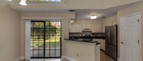 Building Photo - 2014 Mistral Ln E