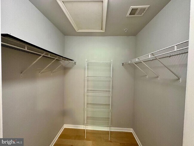 Building Photo - 15503 Kennett Square Way