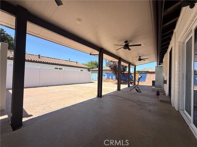 Building Photo - 5055 Lincoln Ave