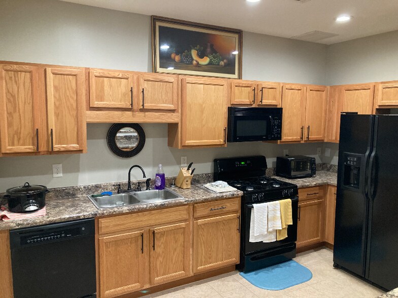 Building Photo - 5516 Ridgemoor Dr