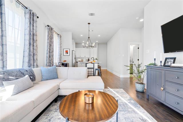 Building Photo - 312 N Henderson Ave