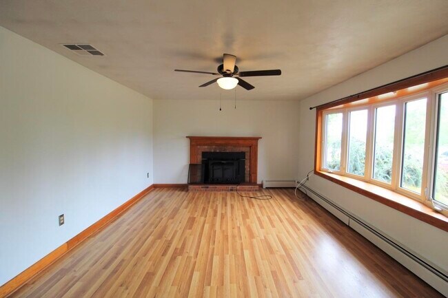 Building Photo - 3966 Port Republic Rd