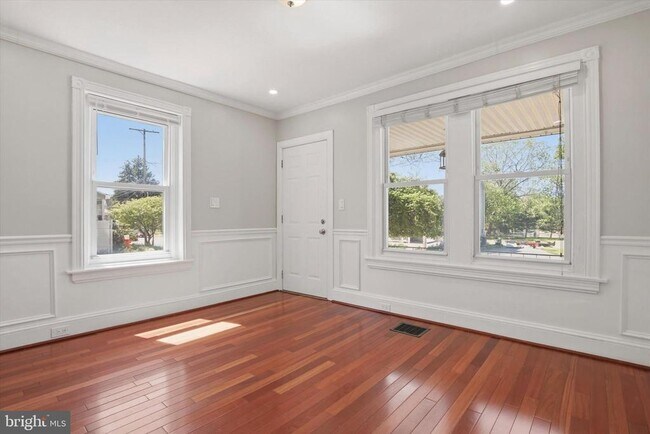 Building Photo - 54 Jefferson Ave