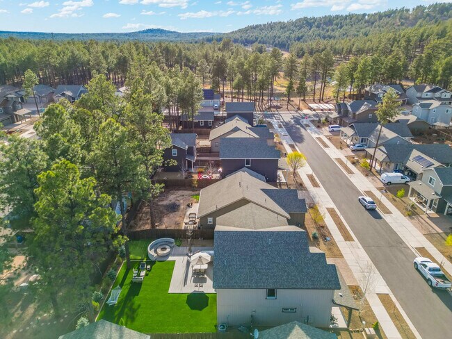 Building Photo - 2841 W Alamo Dr