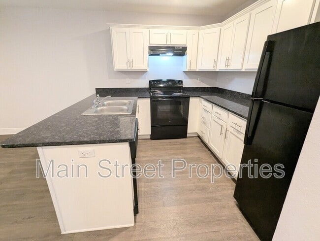 Building Photo - 313 N Navy Blvd