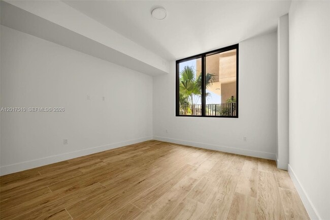 Building Photo - 3034 Oak Ave