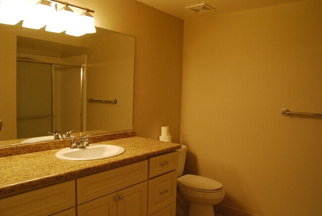 Building Photo - 4 Bedroom Home in Southwest Reno!