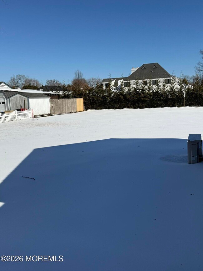 Building Photo - 474 Monmouth Rd