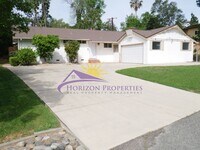 Building Photo - Remodeled 4 Bed 2 Bath 1,483 sqft in Fair Oaks