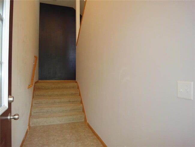 Building Photo - 11846 Emery Village Dr N