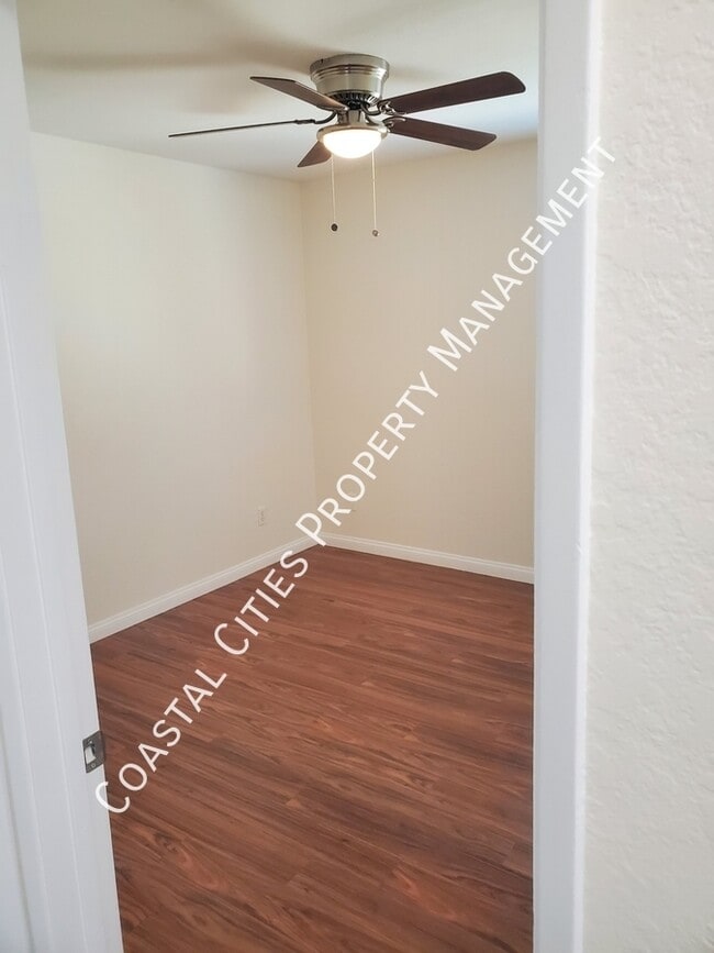 Building Photo - 12675 Verdugo Ave