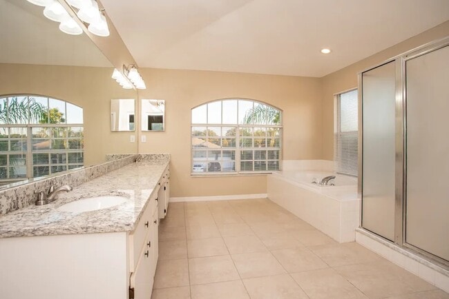 Building Photo - 13039 St Filagree Dr