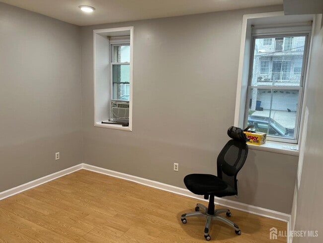 Building Photo - 158 Terrace Ave