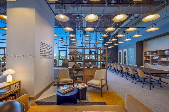 Building Photo - 500 Alton Rd