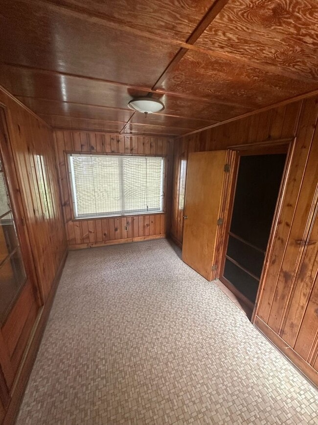 Building Photo - 2 Bed/1.5 Bath Home For Rent on Cynthia Lane - FIRST MONTH FREE WITH 13 MONTH LEASE!