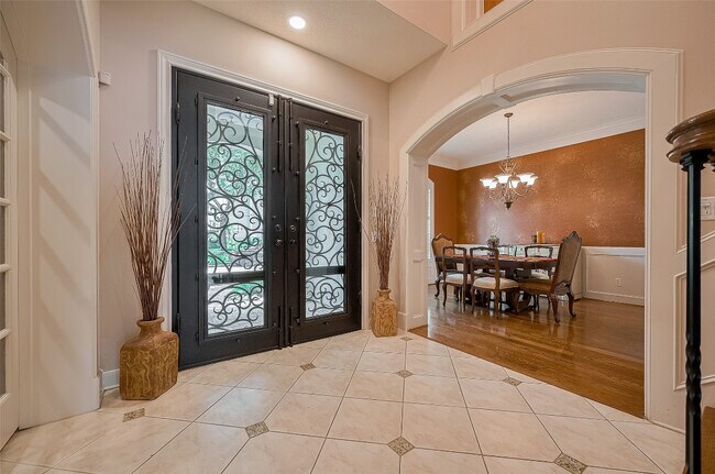 Building Photo - 11826 Legend Manor Dr