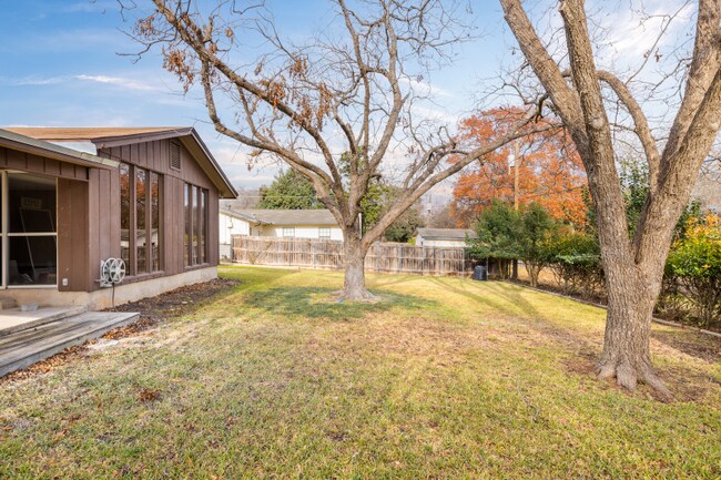 Building Photo - 7210 Grass Valley Dr