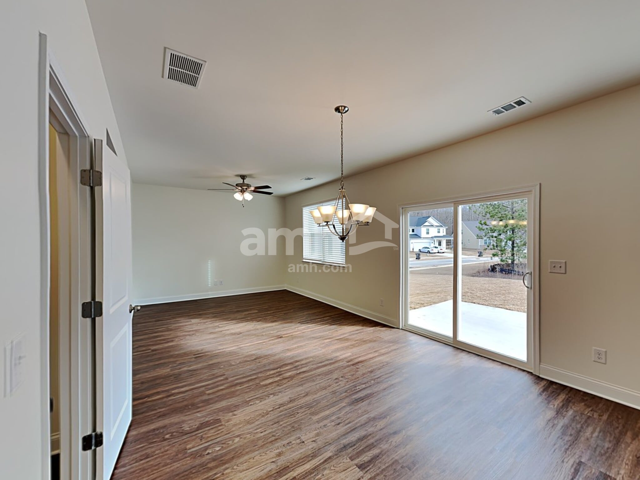 Building Photo - 15705 Thomas Rd