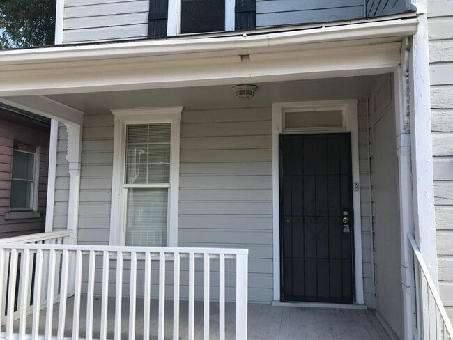 Building Photo - 2440 B Ave